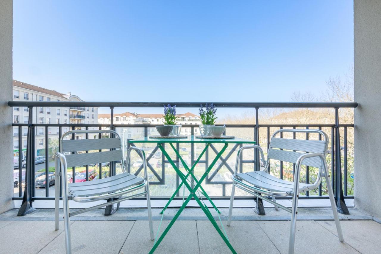 Apartamento Family Travel Paris Bussy-Saint-Georges Exterior foto
